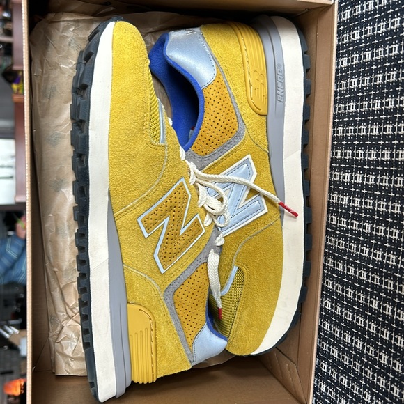 New Balance 574 x Bodega. Sz. 10.5 - Picture 2 of 3